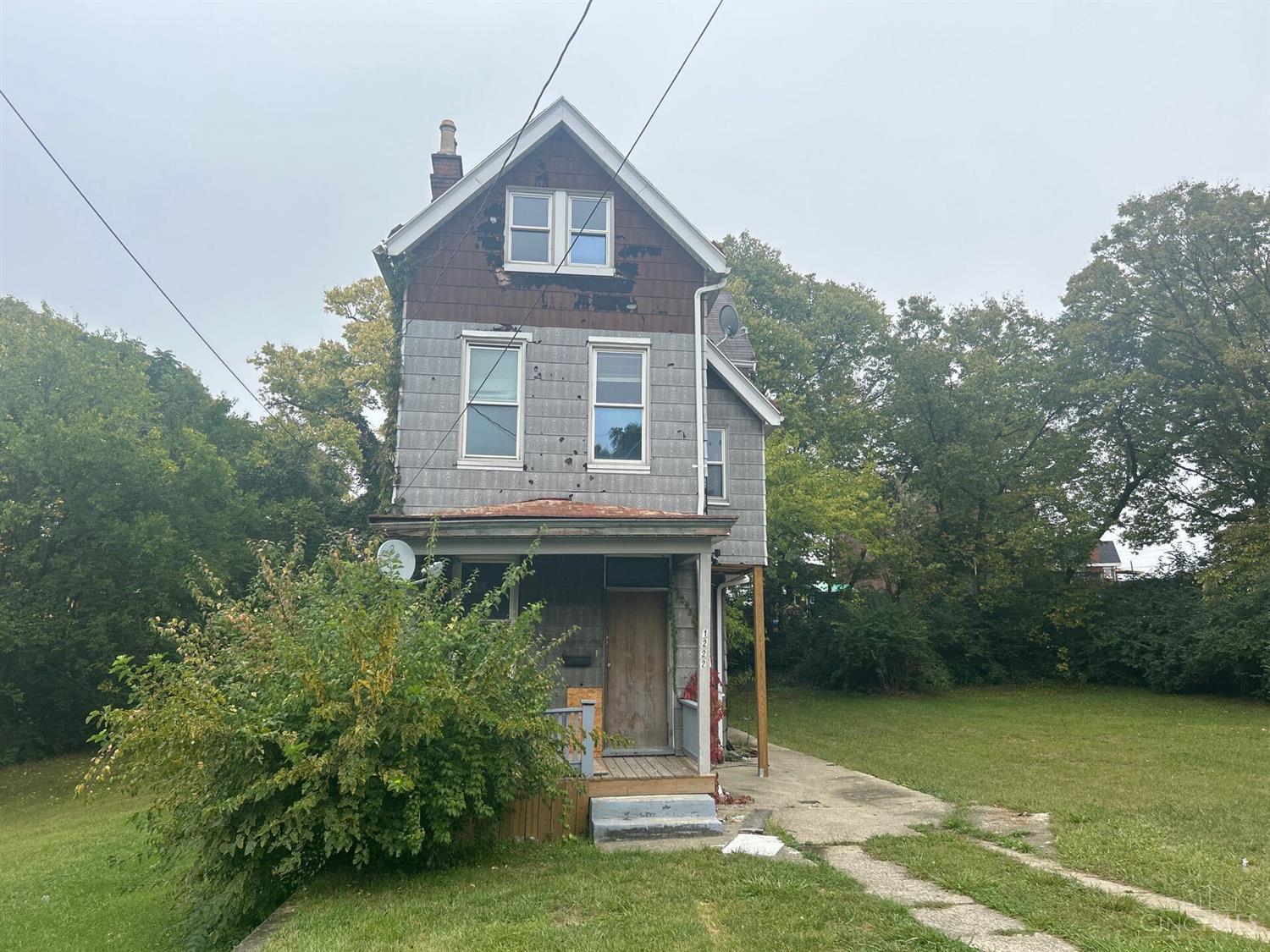 1222 Quebec Road Cincinnati, OH 45205 - Photo 3 of 22