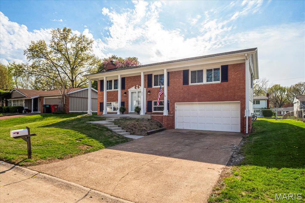 321 Roanoke Drive Belleville, IL 62221 - Photo 3 of 30