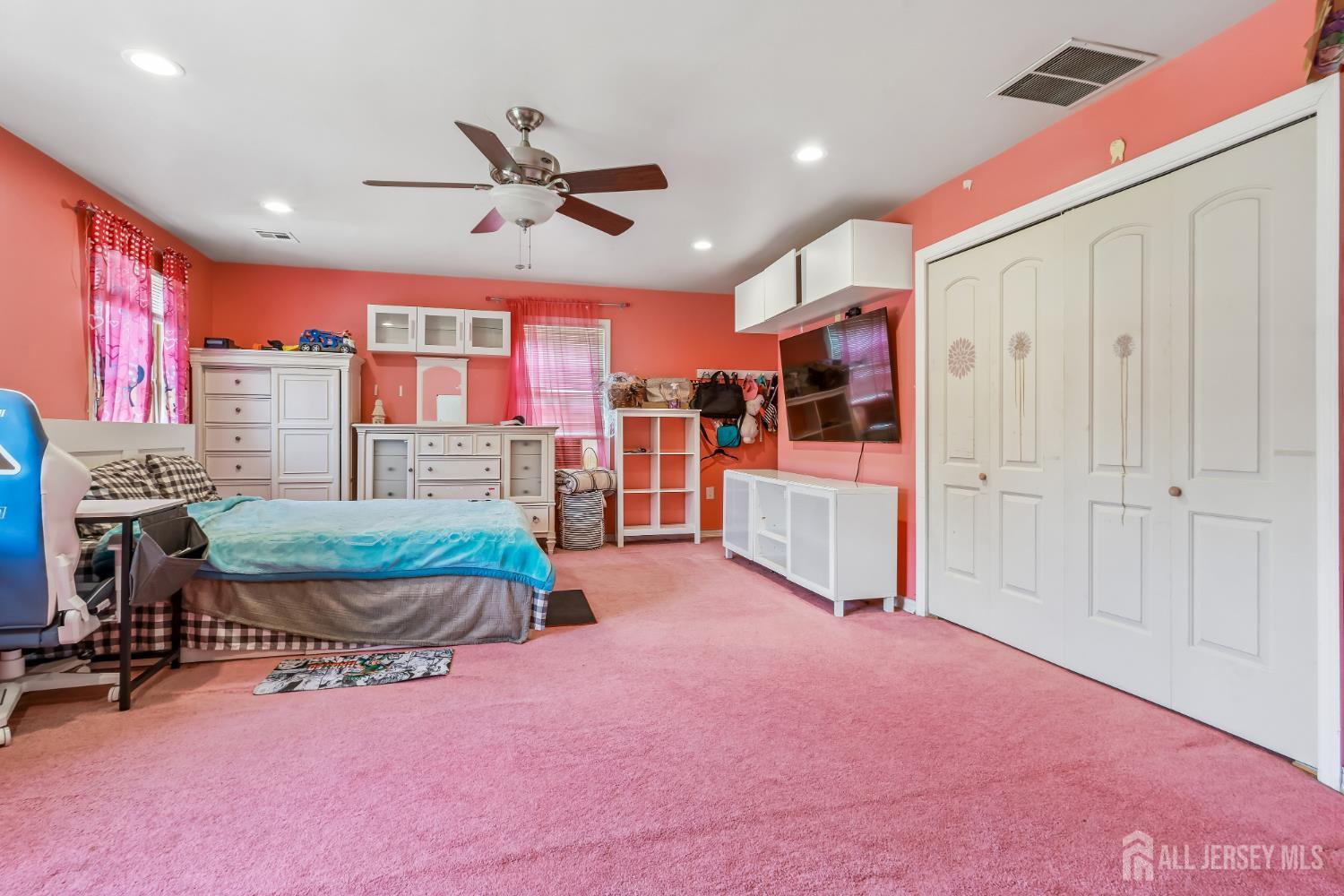 266 Fresh Ponds Road Monroe Township, NJ 08831 - Photo 15 of 34