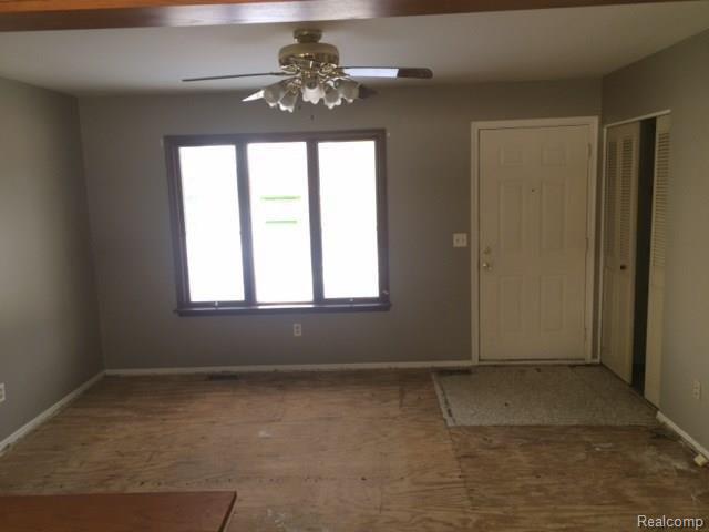 3463 German Road Columbiaville, MI 48421 - Photo 5 of 24 262-147608 entry.jpg