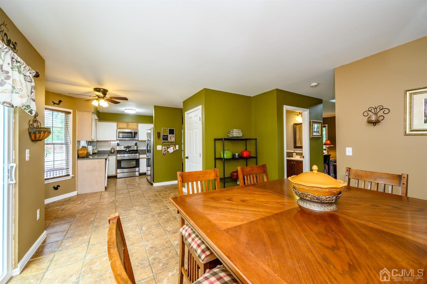 373 Yeoman Road Manahawkin, NJ 08050 - Photo 11 of 33 Gallery Image 11