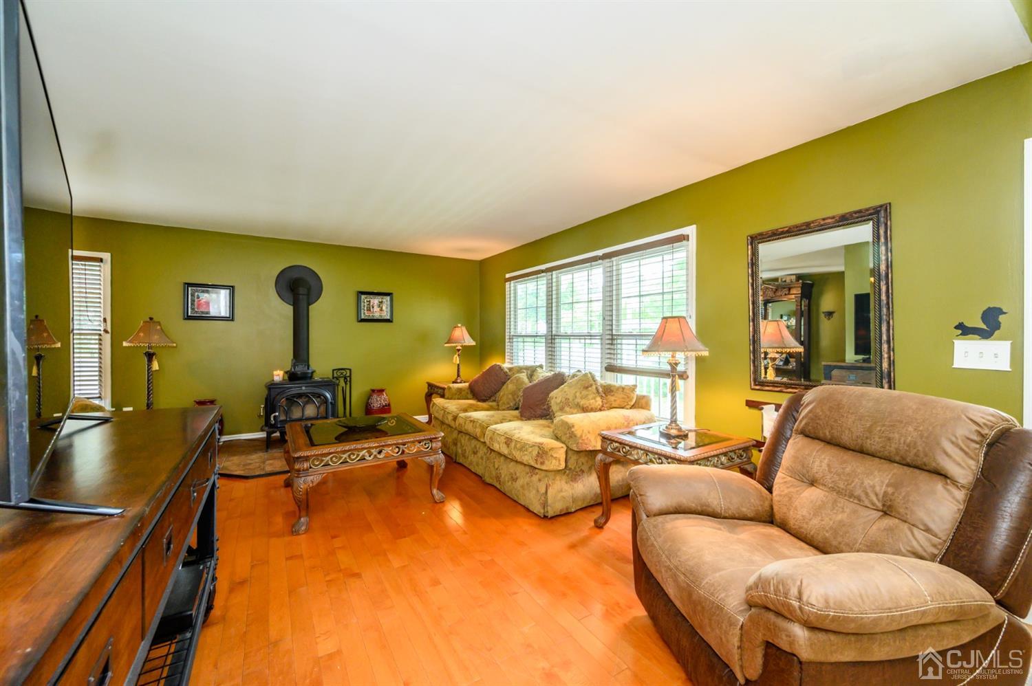 373 Yeoman Road Manahawkin, NJ 08050 - Photo 6 of 33 Gallery Image 6
