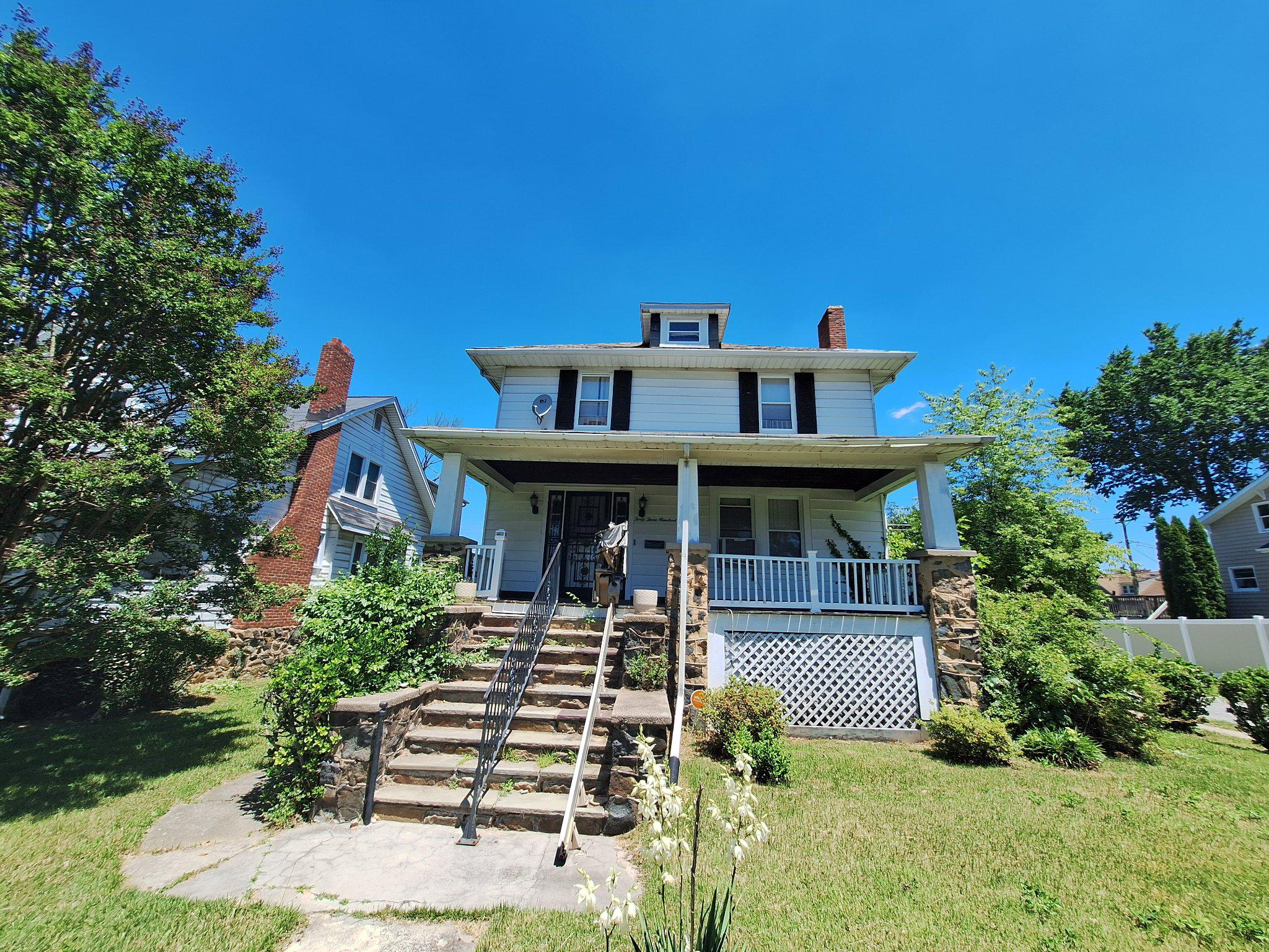 4300 Wentworth Road Baltimore, MD 21207 - Photo 3 of 73 Charming home that needs TLC.
