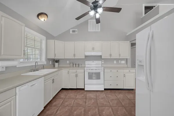 $200,000 | 392 Timber Bay Drive, Trinity, TX 75862