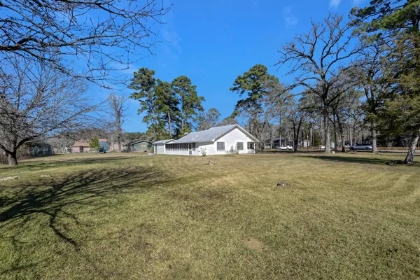 $200,000 | 392 Timber Bay Drive, Trinity, TX 75862