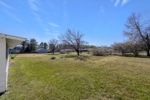 $200,000 | 392 Timber Bay Drive, Trinity, TX 75862