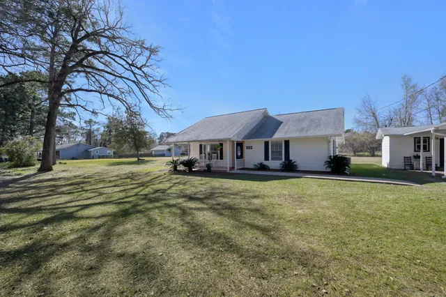 $200,000 | 392 Timber Bay Drive, Trinity, TX 75862