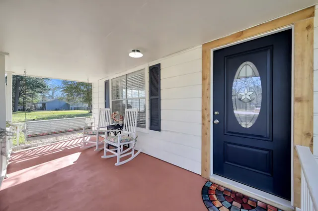 $200,000 | 392 Timber Bay Drive, Trinity, TX 75862