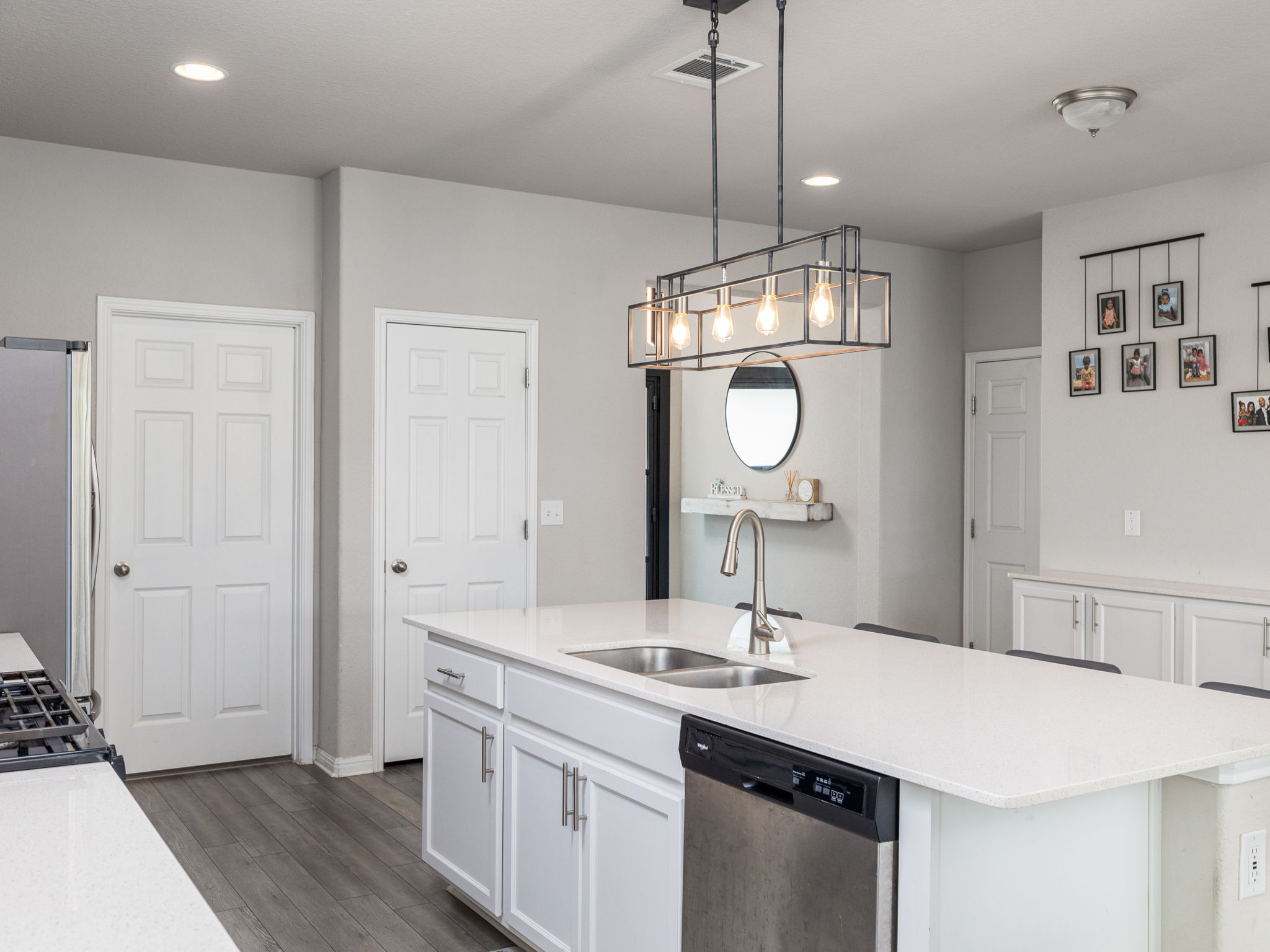 453 Arrowhead Vine Street Leander, TX 78641 - Photo 8 of 34