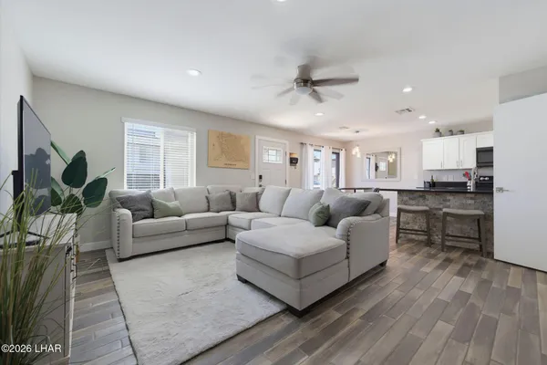 $329,900 | 1961 Montana Vista, Unit C, Lake Havasu City, AZ 86403