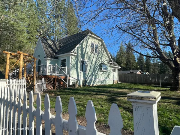 $462,000 | 6645 Alderson Lane, Bonners Ferry, ID 83805