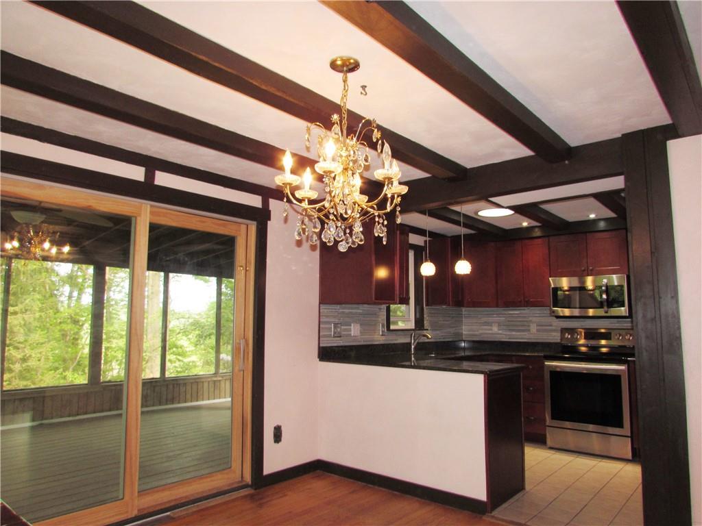 693 Blue Ridge Drive Pittsburgh, PA 15239 - Photo 8 of 36 Gallery Image 8