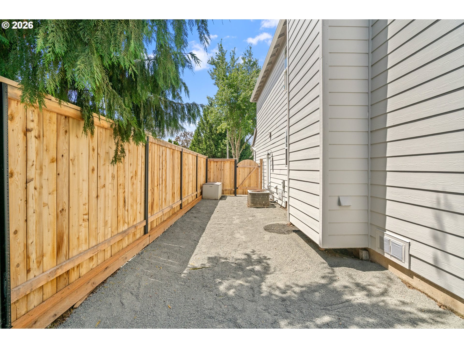 462 Southwest 211th Avenue Beaverton, OR 97006 - Photo 35 of 40 a view of a backyard with a plants