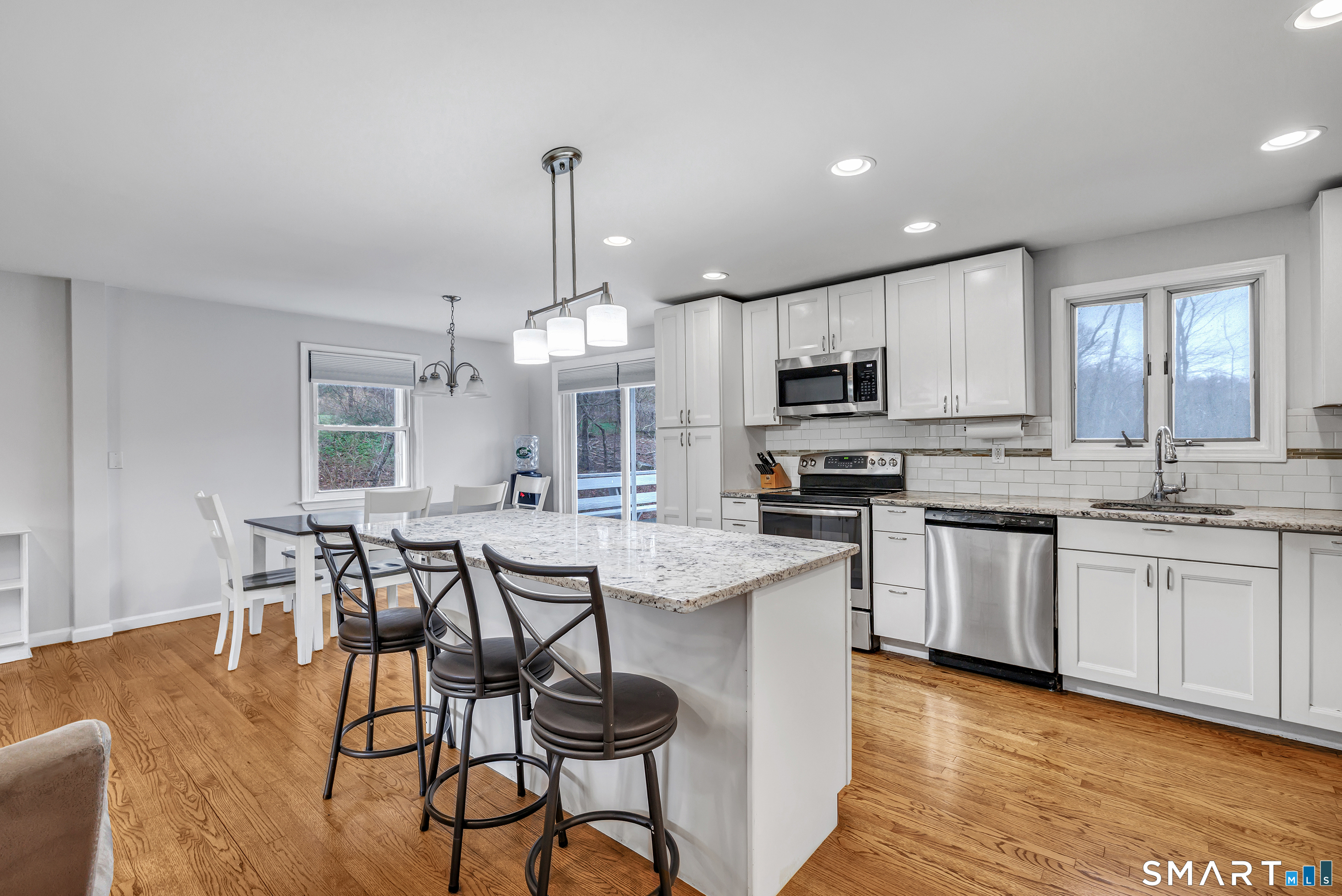 24 Valley Road Shelton, CT 06484 - Photo 12 of 38