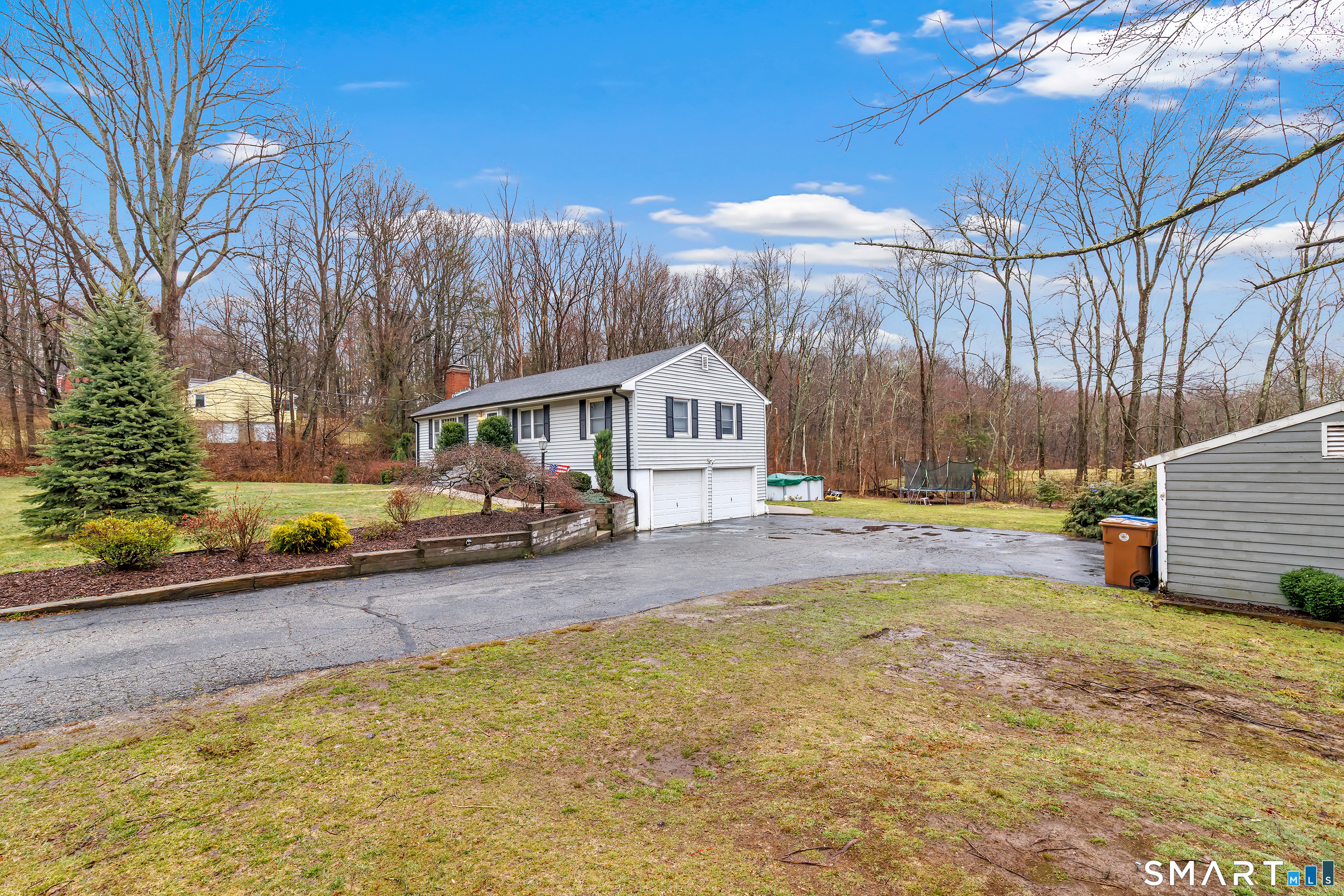 24 Valley Road Shelton, CT 06484 - Photo 3 of 38