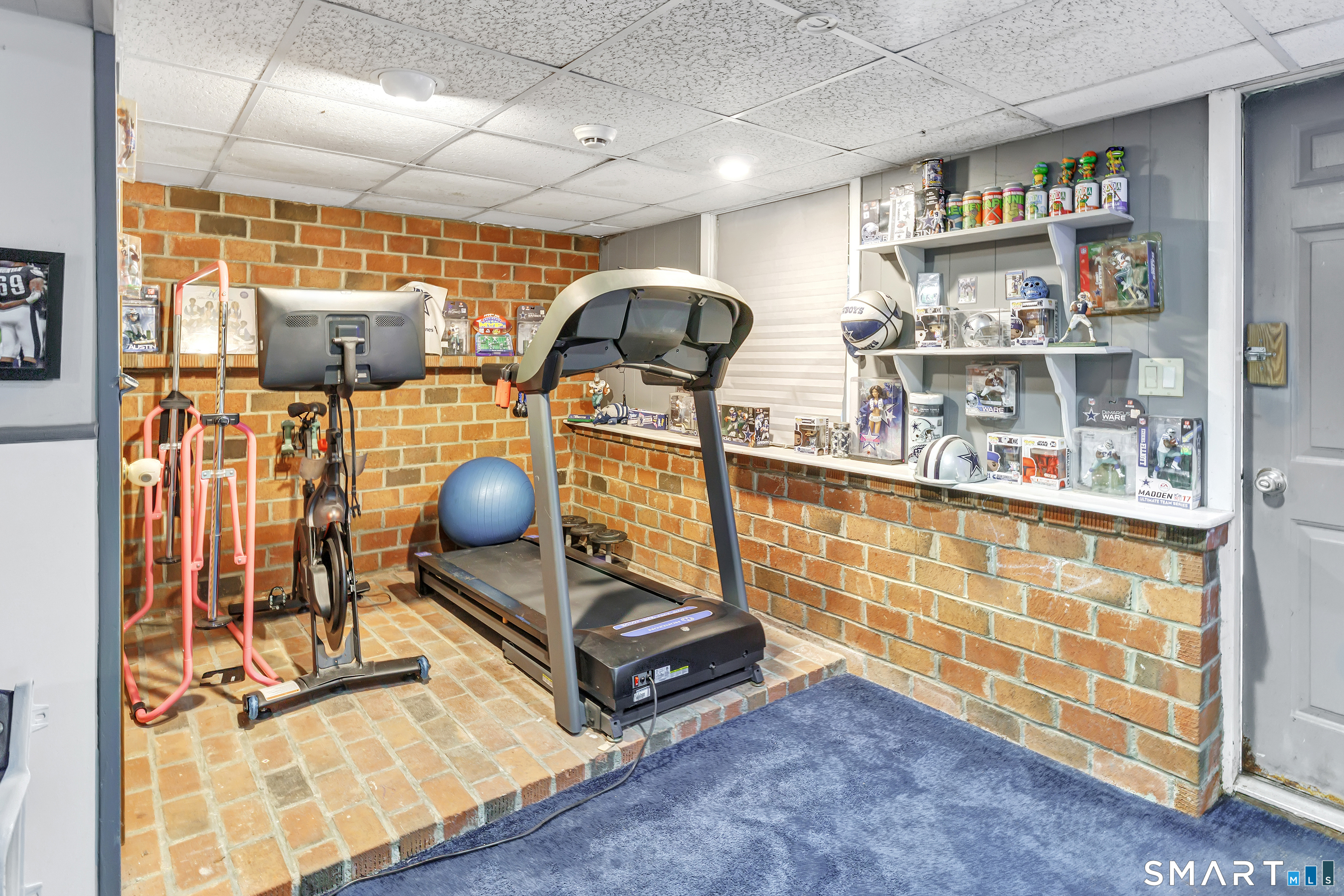 24 Valley Road Shelton, CT 06484 - Photo 33 of 38