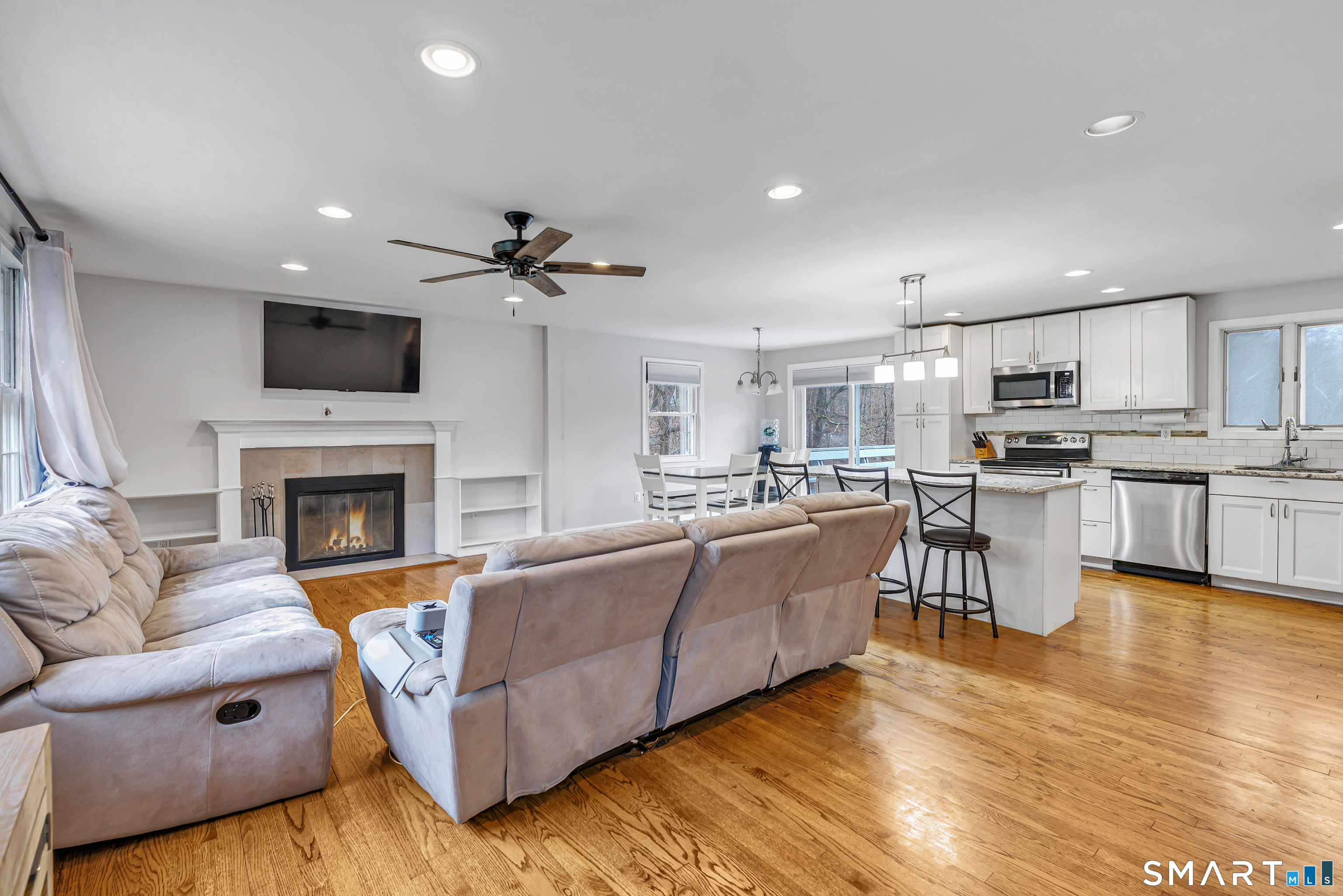 24 Valley Road Shelton, CT 06484 - Photo 7 of 38