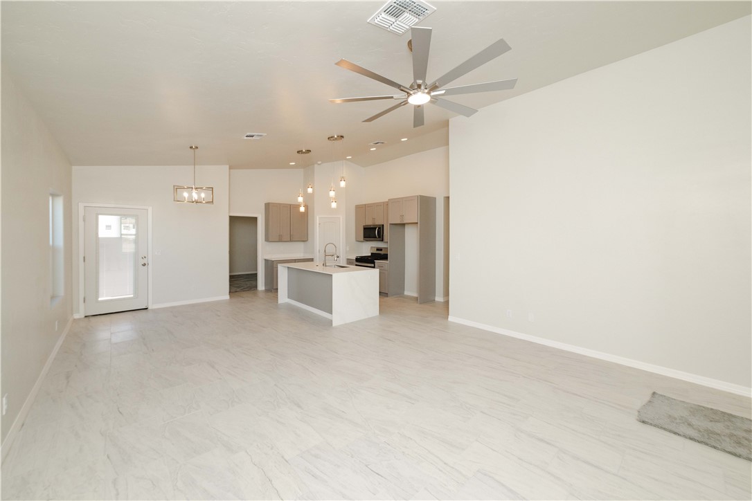 4729 Thompson Way Kingman, AZ 86409 - Photo 16 of 18