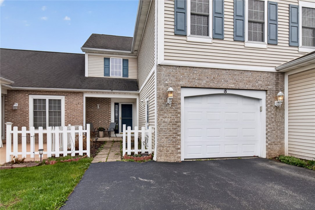 8 Foxe Commons Chili, NY 14624 - Photo 3 of 50