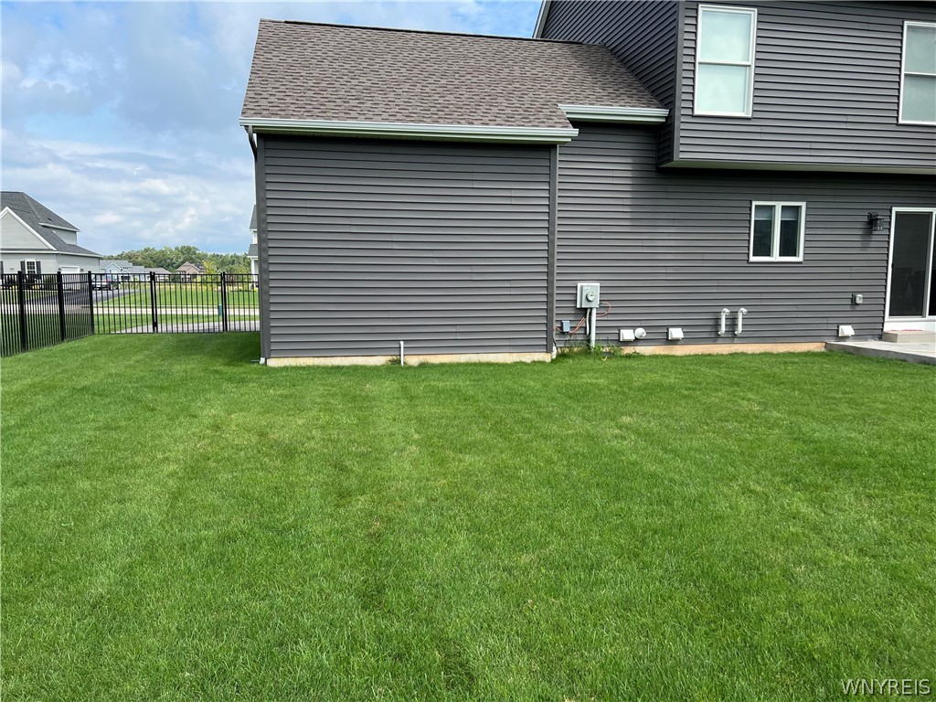 9839 Longleaf Trail Clarence, NY 14031 - Photo 36 of 40