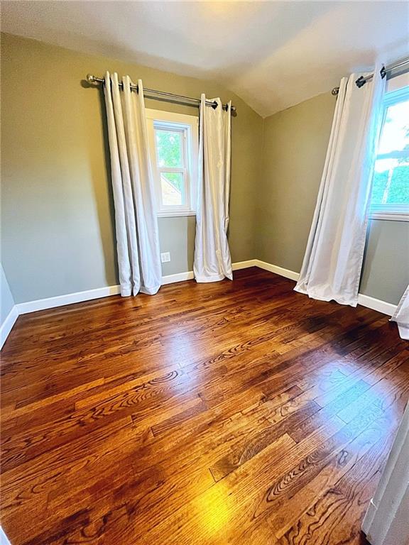 305 Orchard Spring Road Pittsburgh, PA 15220 - Photo 19 of 25 Gallery Image 19