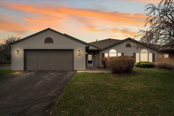 $290,000 | 1344 Carriage Drive, Unit 1344C, Hudson, WI 54016