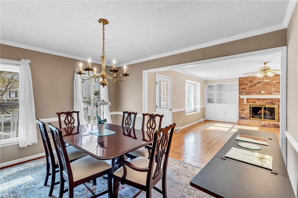 1120 Mapleview Court High Point, NC 27265 - Photo 12 of 50