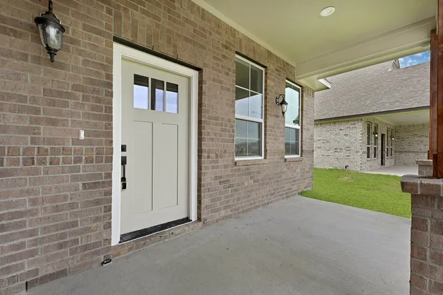 $419,000 | 201 Big Spg Drive, Anahuac, TX 77514