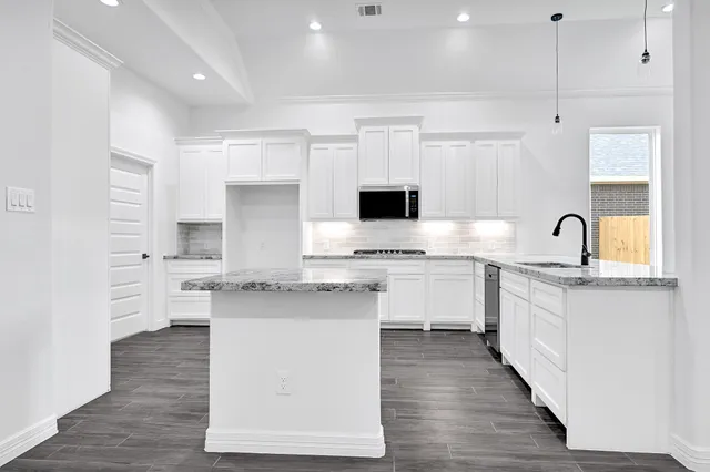 $419,000 | 201 Big Spg Drive, Anahuac, TX 77514