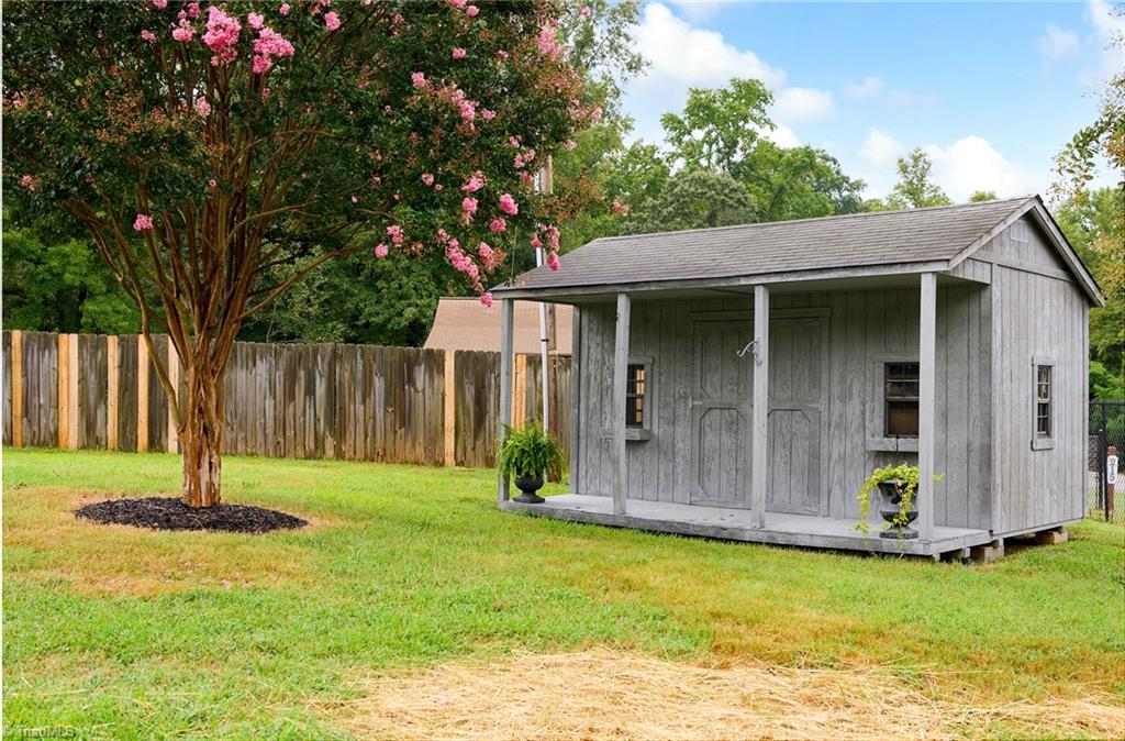 211 Rowe Road Lexington, NC 27295 - Photo 14 of 32