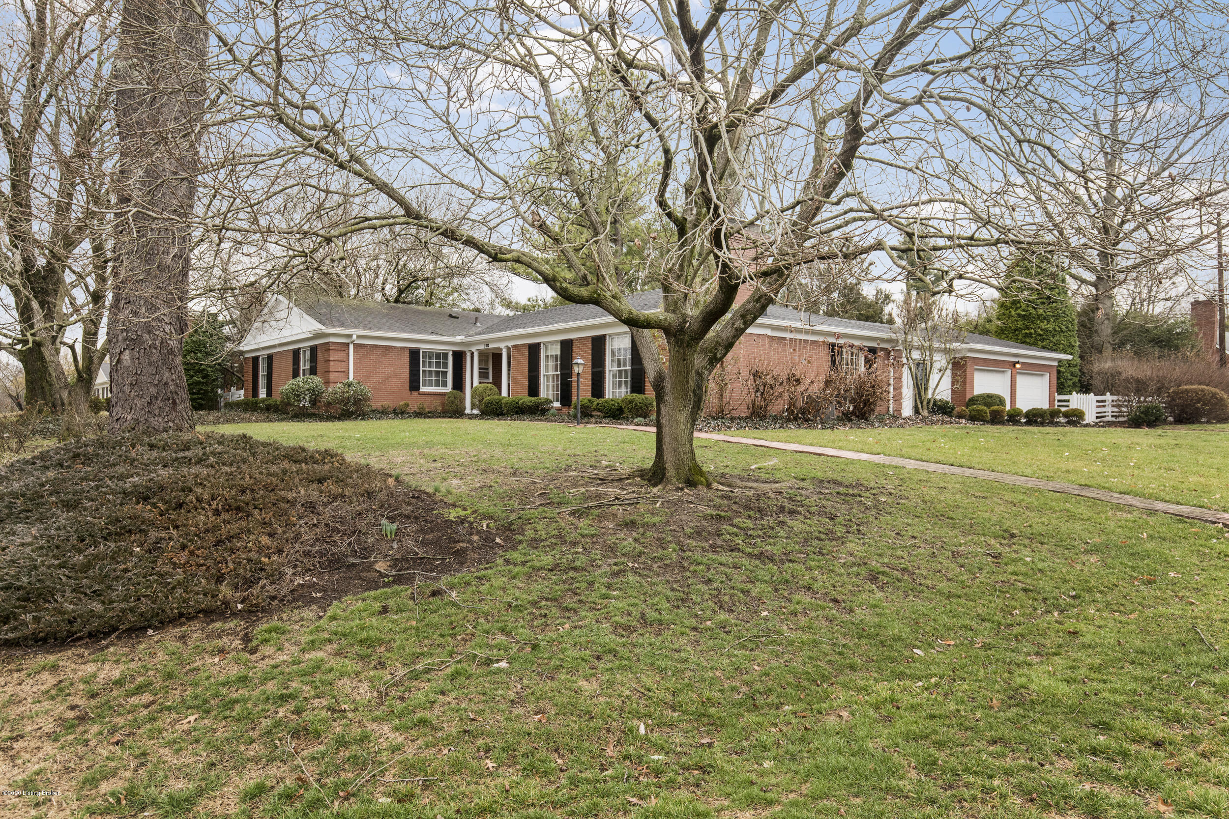5313 Hempstead Road Louisville, KY 40207 - Photo 1 of 41 Front