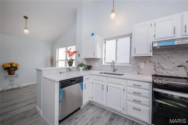 $339,000 | 337 Misty Valley Drive, St. Peters, MO 63376