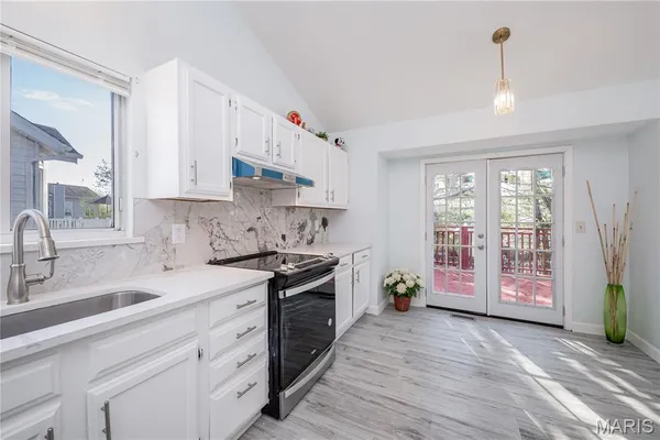 $339,000 | 337 Misty Valley Drive, St. Peters, MO 63376