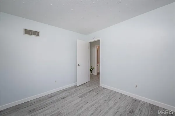 $339,000 | 337 Misty Valley Drive, St. Peters, MO 63376