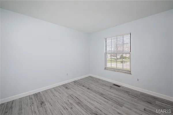 $339,000 | 337 Misty Valley Drive, St. Peters, MO 63376