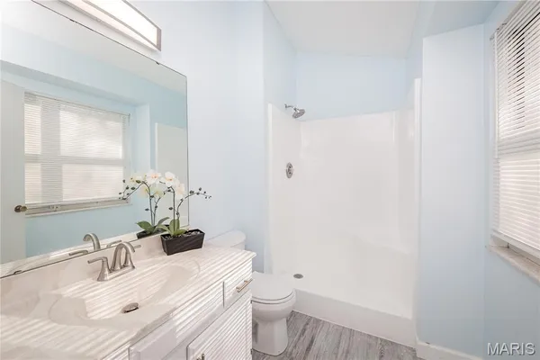 $339,000 | 337 Misty Valley Drive, St. Peters, MO 63376