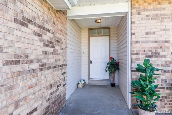 $339,000 | 337 Misty Valley Drive, St. Peters, MO 63376