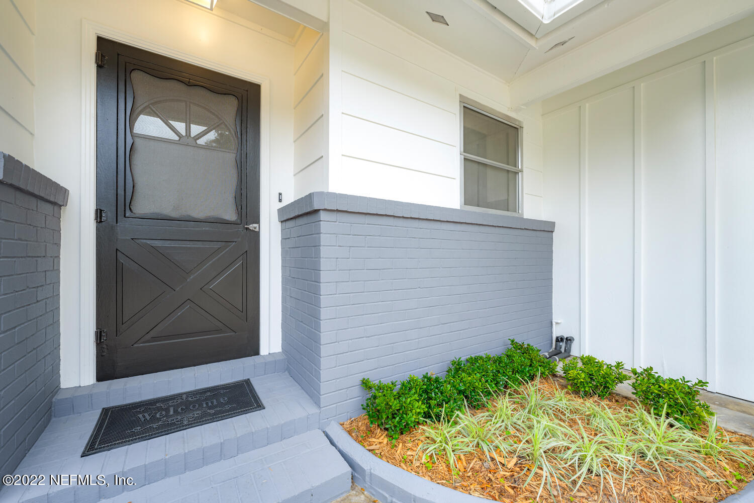 5252 Ridgecrest Avenue Jacksonville, FL 32207 - Photo 3 of 27 Exterior Foyer