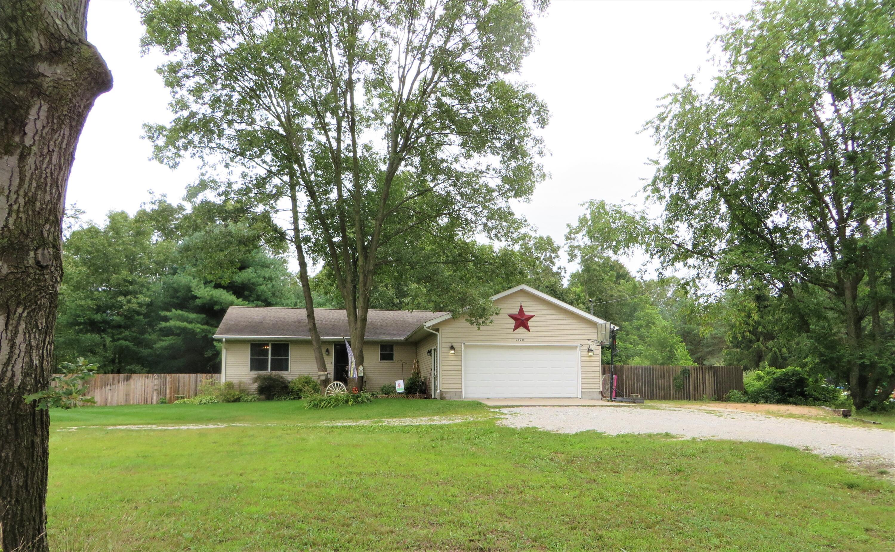 2100 Duck Lake Road Muskegon, MI 49445 - Photo 1 of 42 IMG_3857