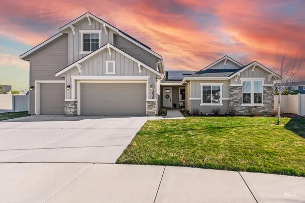$729,900 | 1010 East Sweet Pearl Street, Kuna, ID 83634