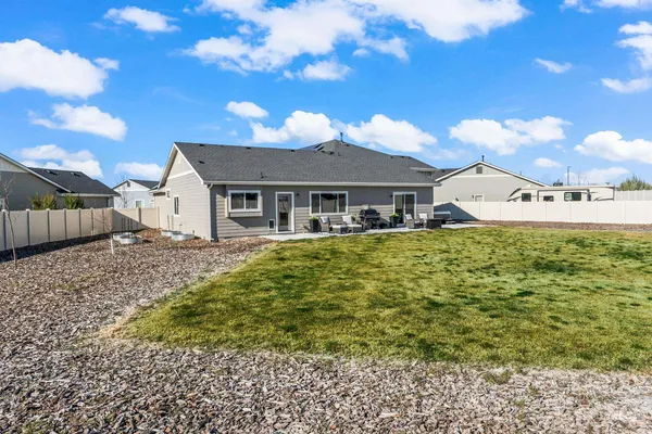 $729,900 | 1010 East Sweet Pearl Street, Kuna, ID 83634