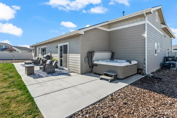 $729,900 | 1010 East Sweet Pearl Street, Kuna, ID 83634