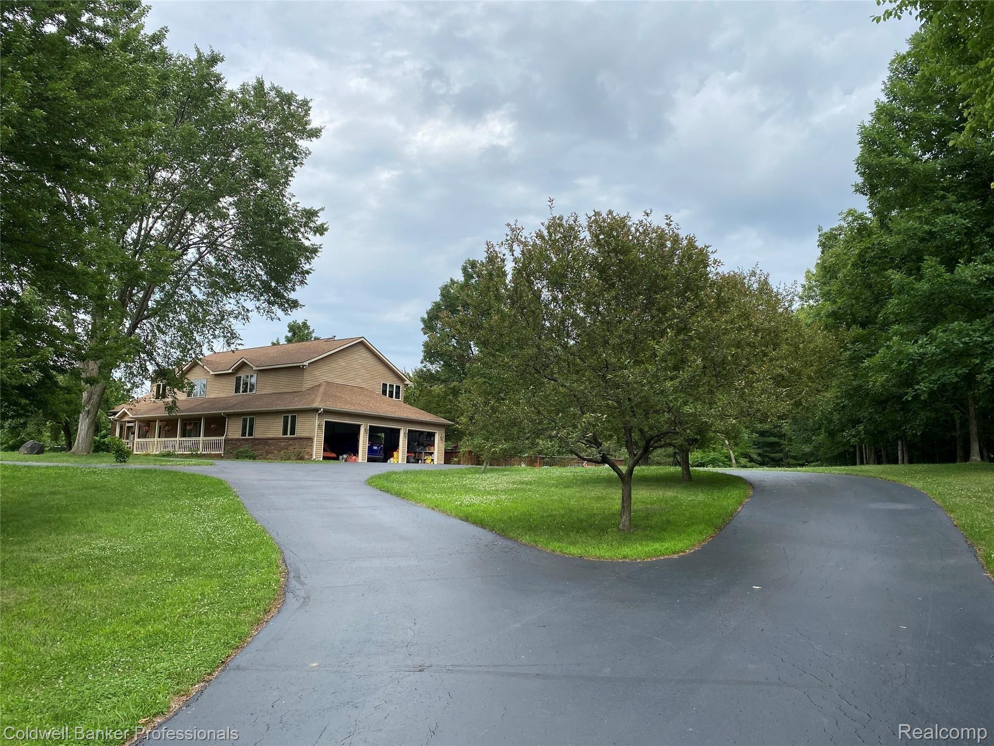 1235 Lake Nepessing Road Lapeer, MI 48446 - Photo 47 of 55 66ABE5D1-A0E5-4177-A7B5-84E297970275.jpeg