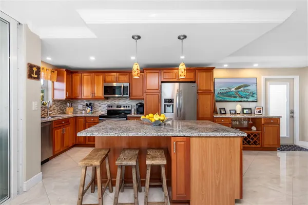 $1,750 | 2731 Northeast 14th Street Causeway, Unit 538, Pompano Beach, FL 33062