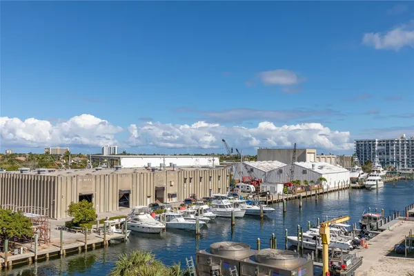 $1,750 | 2731 Northeast 14th Street Causeway, Unit 538, Pompano Beach, FL 33062