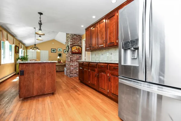 $1,050,000 | 11 Batchelder Road, Boxford, MA 01921