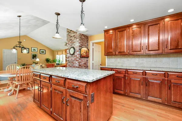 $1,050,000 | 11 Batchelder Road, Boxford, MA 01921