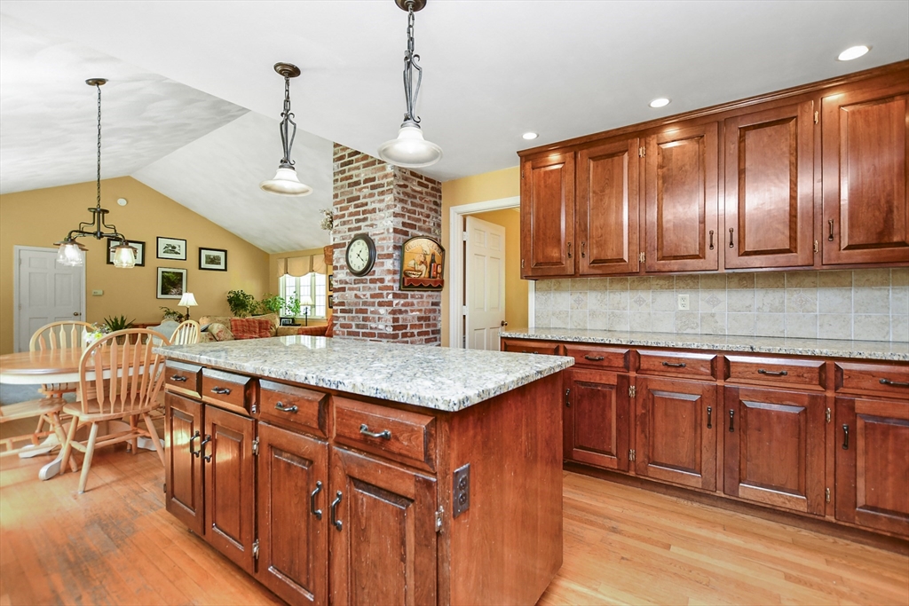 11 Batchelder Road Boxford, MA 01921 - Photo 13 of 42