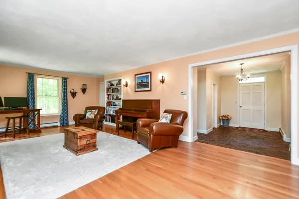$1,050,000 | 11 Batchelder Road, Boxford, MA 01921