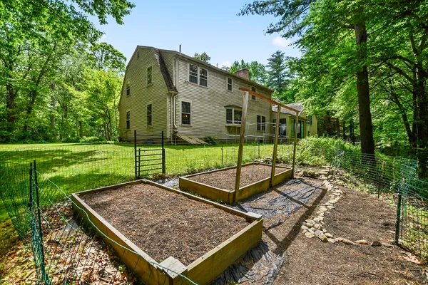 $1,050,000 | 11 Batchelder Road, Boxford, MA 01921